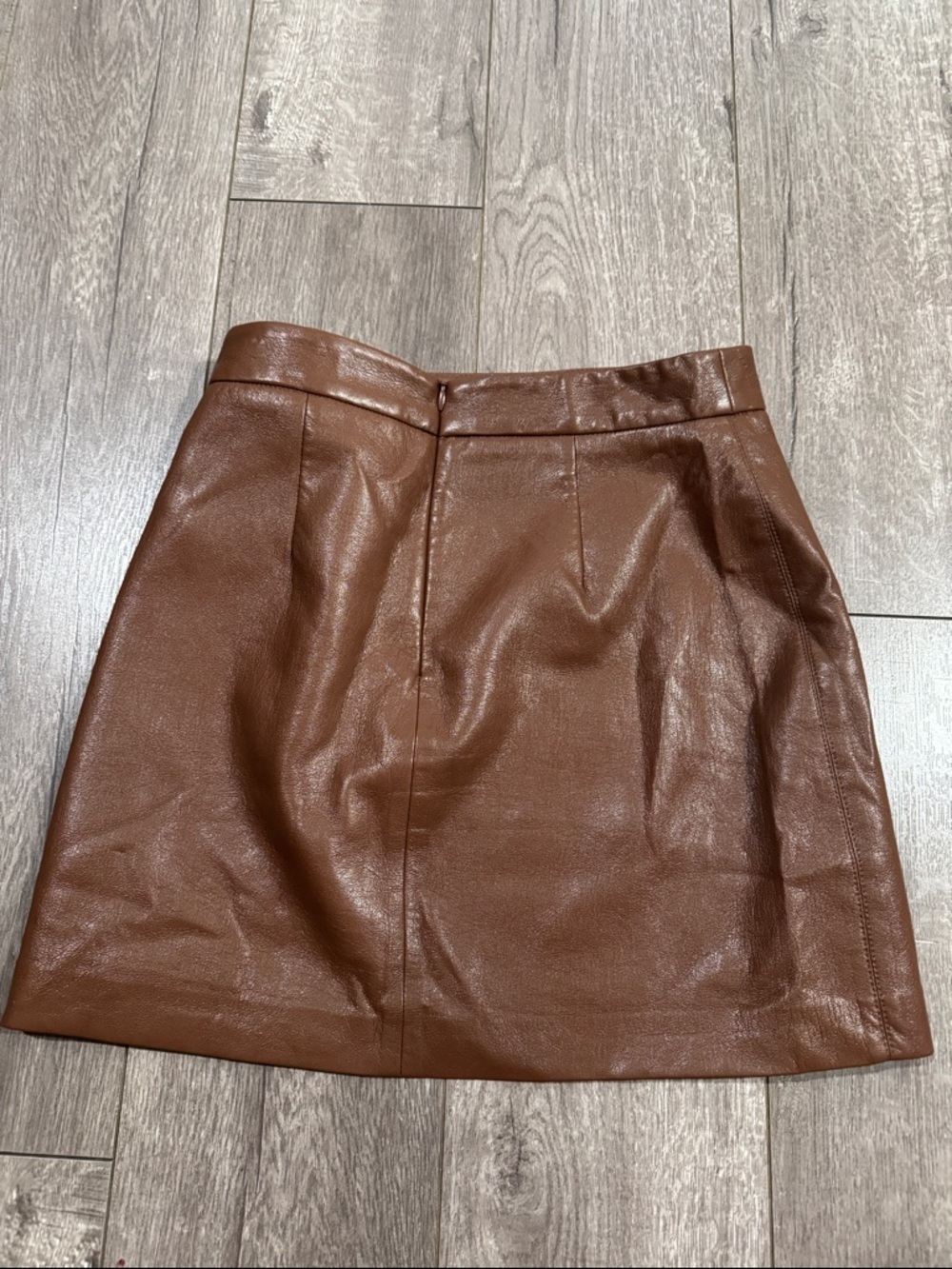 Aritzia Wilfred Faux Leather Vegan Brown Mini Skirt Size 4 - Picture 5 of 5